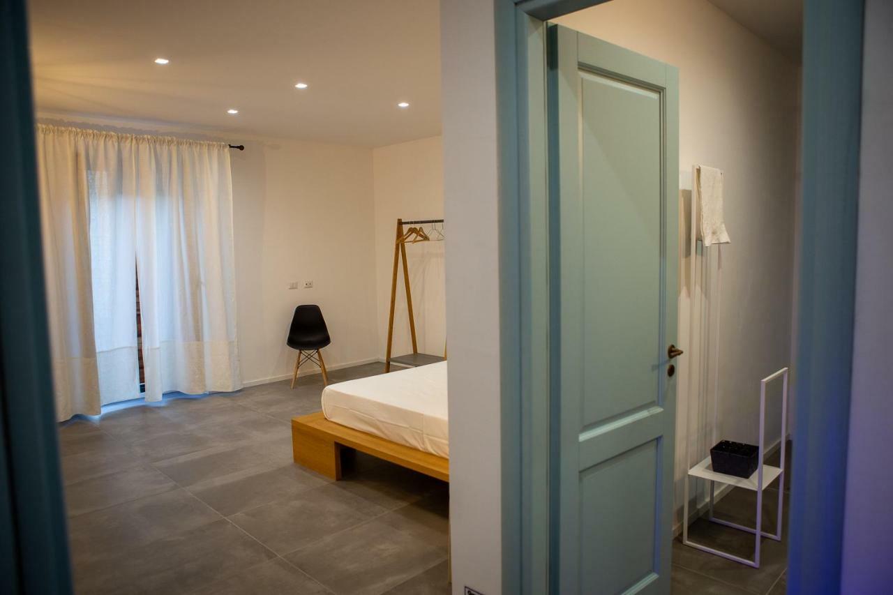 La Casetta - Rooms & Garden San Ferdinando Extérieur photo